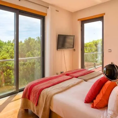 Apartment Sleeps 4 With Air Con And Wifi