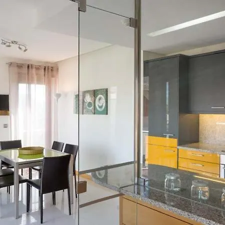 Sleeps 4 With Air Con And Wifi
